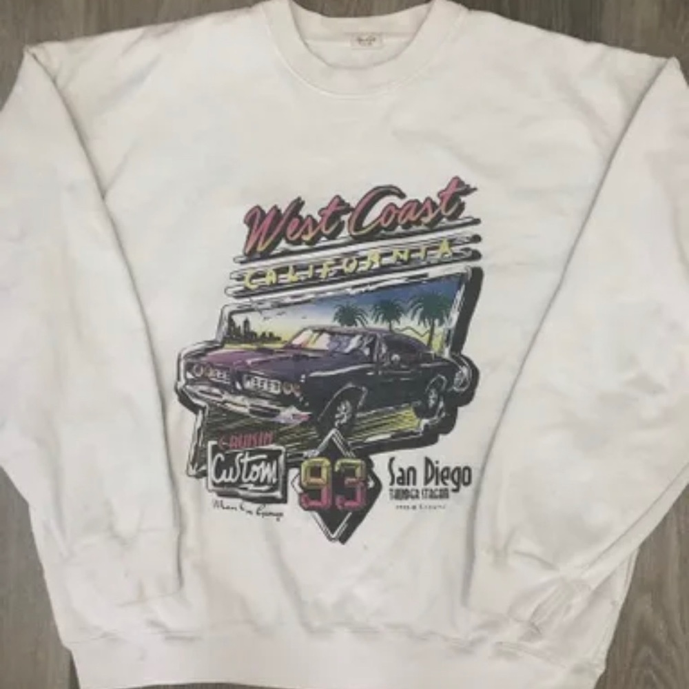 Brandy Melville west coast oversized crewneck